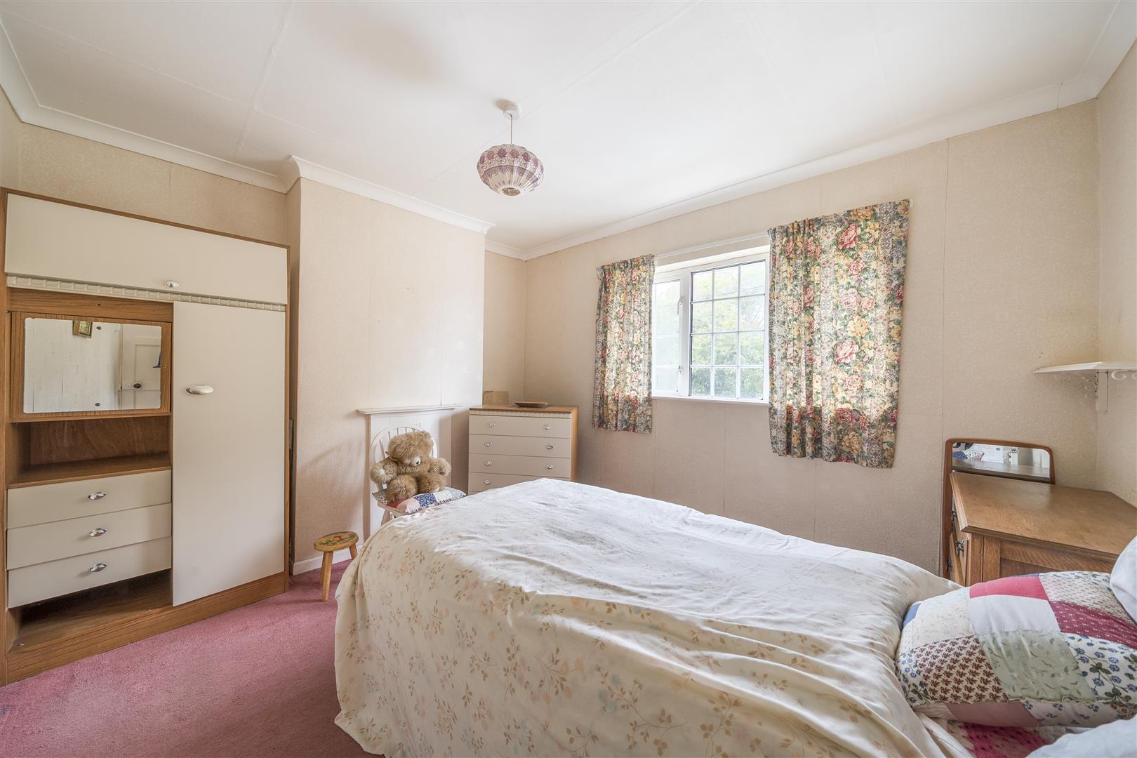 Heol Morlais, Trimsaran, Kidwelly, SA17 4DG